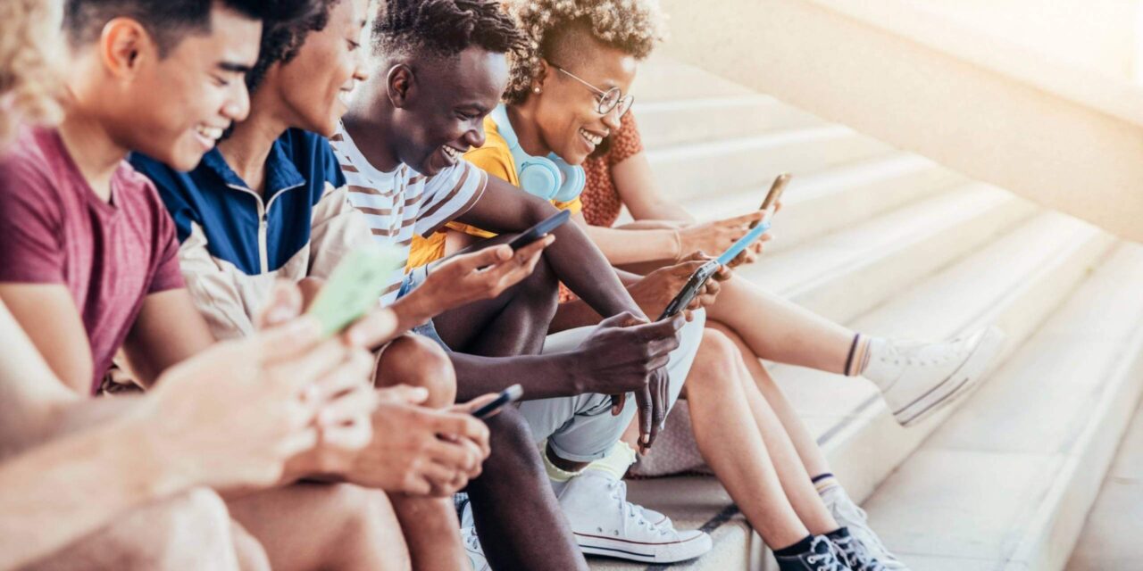 7 Text Messaging Tips to Build Stronger Connections with Youth